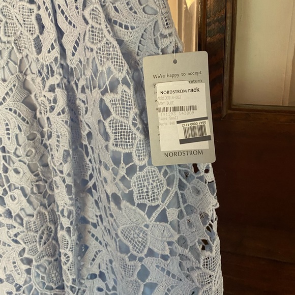 ASTR The Label V-Neck Lace Fit & Flare Dress - Picture 5 of 7